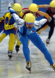 短道速滑意大利吃瓜,赛场上的“吃瓜群众”