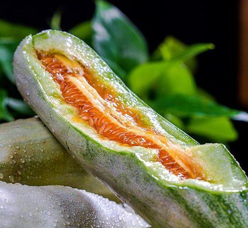 啃大瓜吃,揭秘美食背后的文化故事